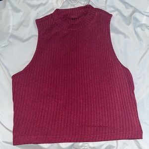 Vest only….maroon ribbed vest.